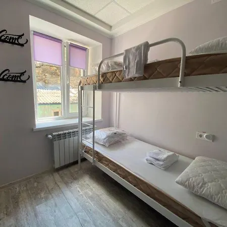 женский Dvor Hostel *